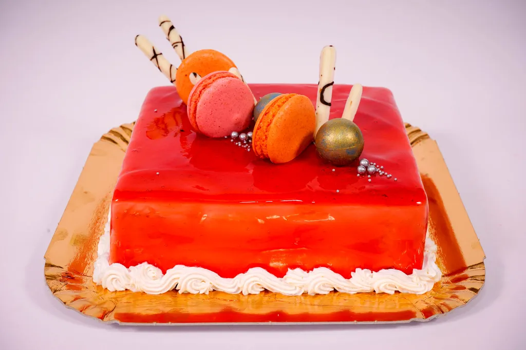 tort-belcolade-cu-fructe-de-padure-3.webp