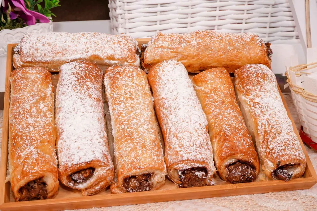 strudel-cu-mere-2.webp