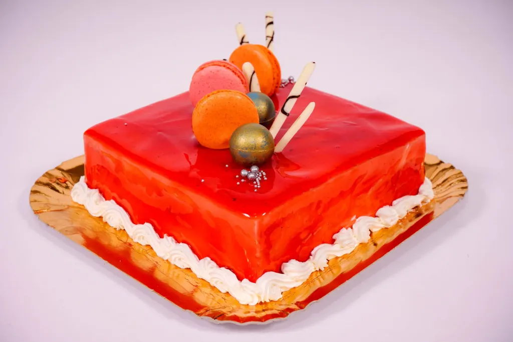 Tort Belcolade cu fructe de padure