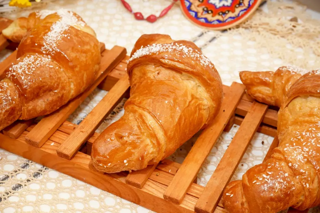Croissant cu zmeura