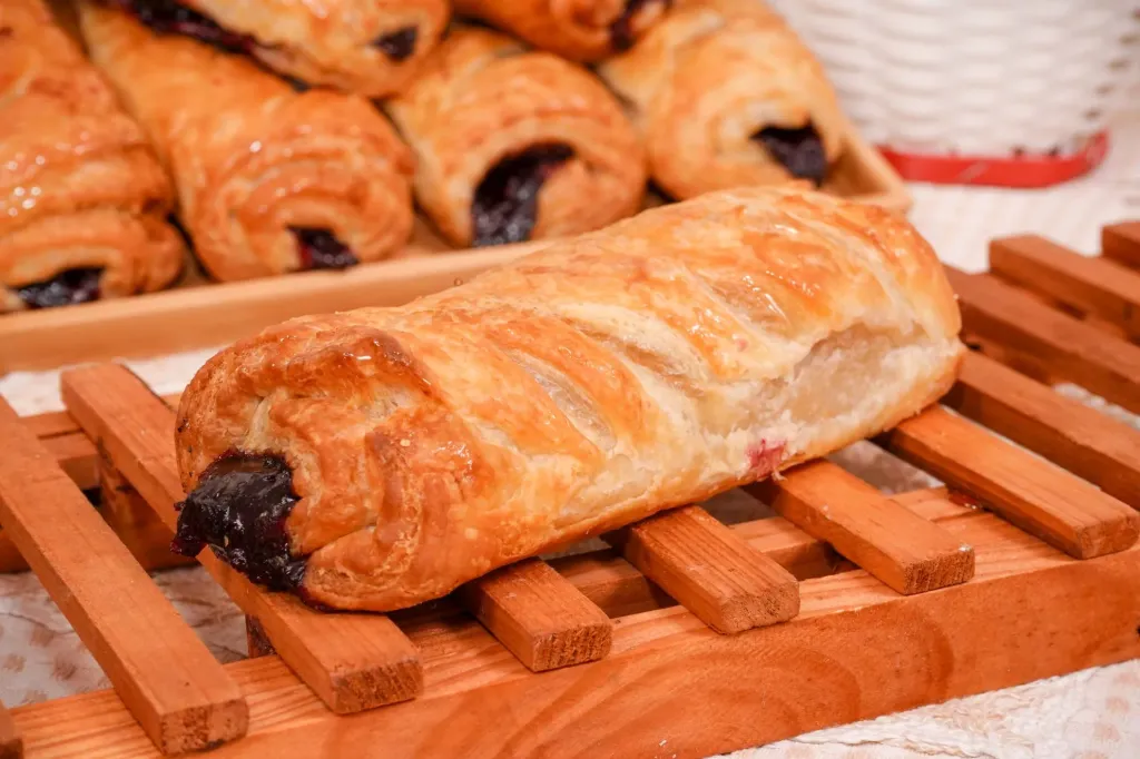 Strudel cu fructe de padure